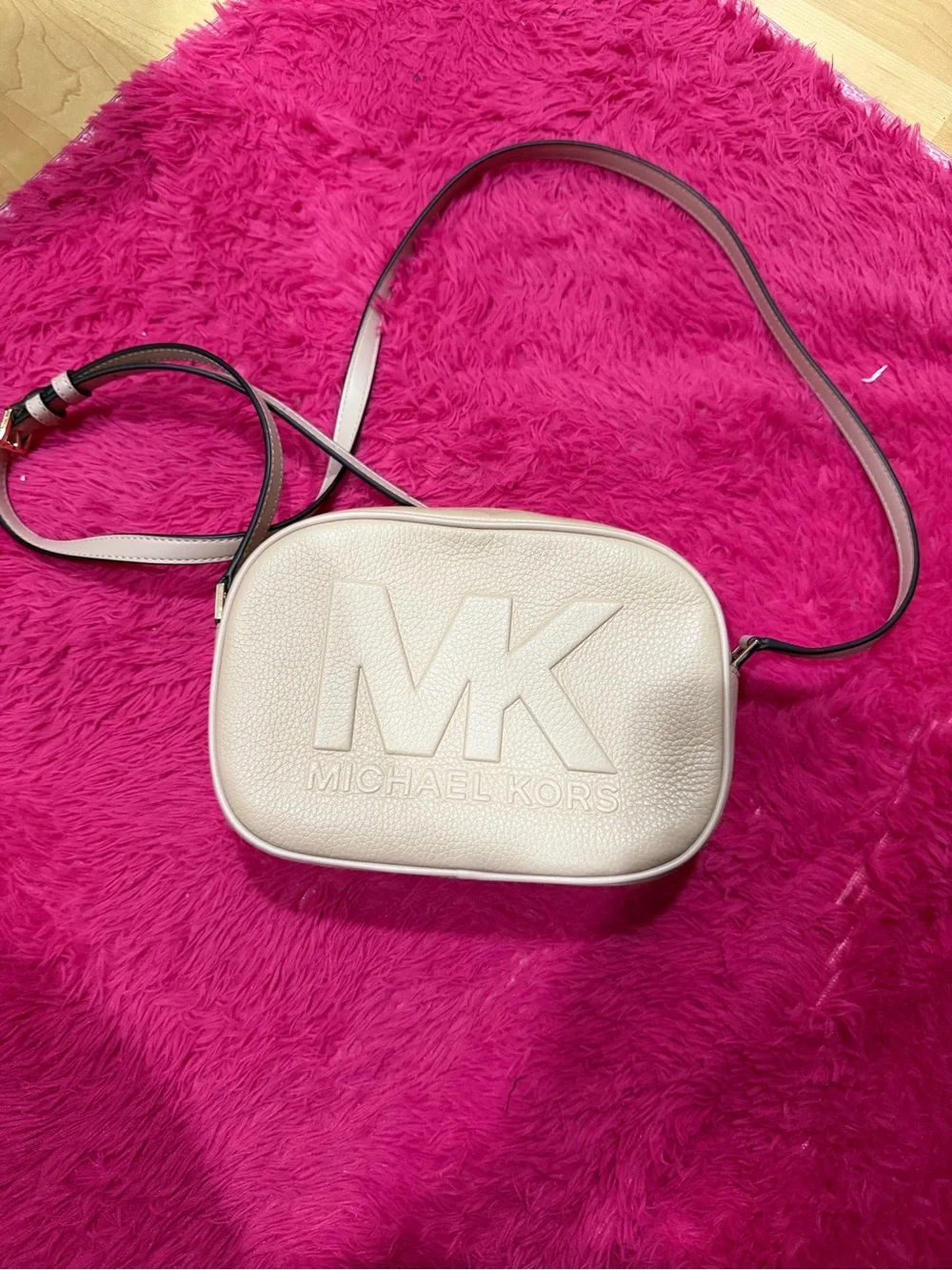 Women's Small Satchel Handbag in Light Pink with Gold Hardware